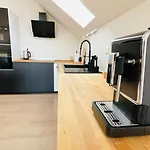 House Flow, 3 Room, Free 2 Parking