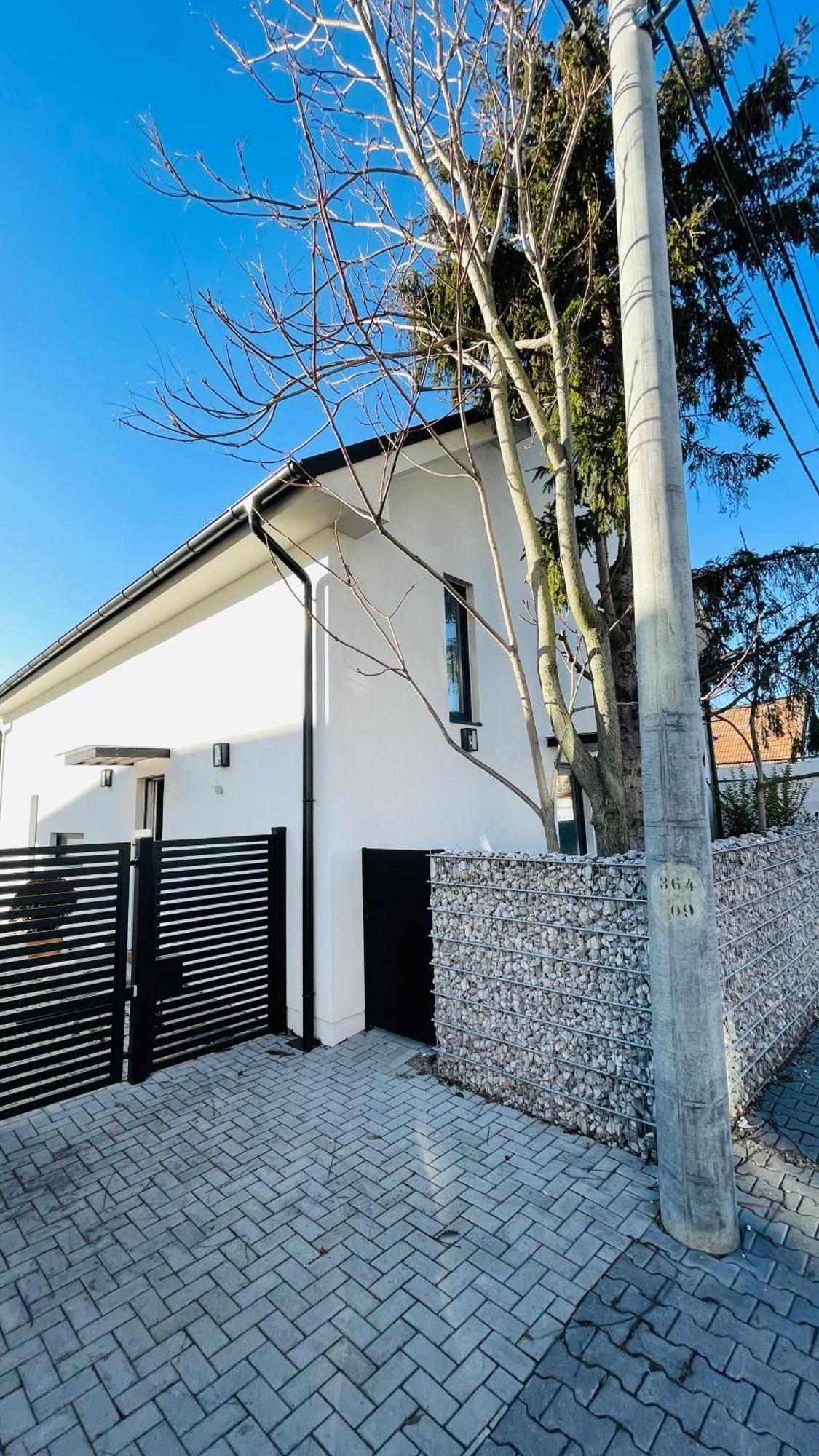 House Flow, 3 Room, Free 2 Parking Apartmán *