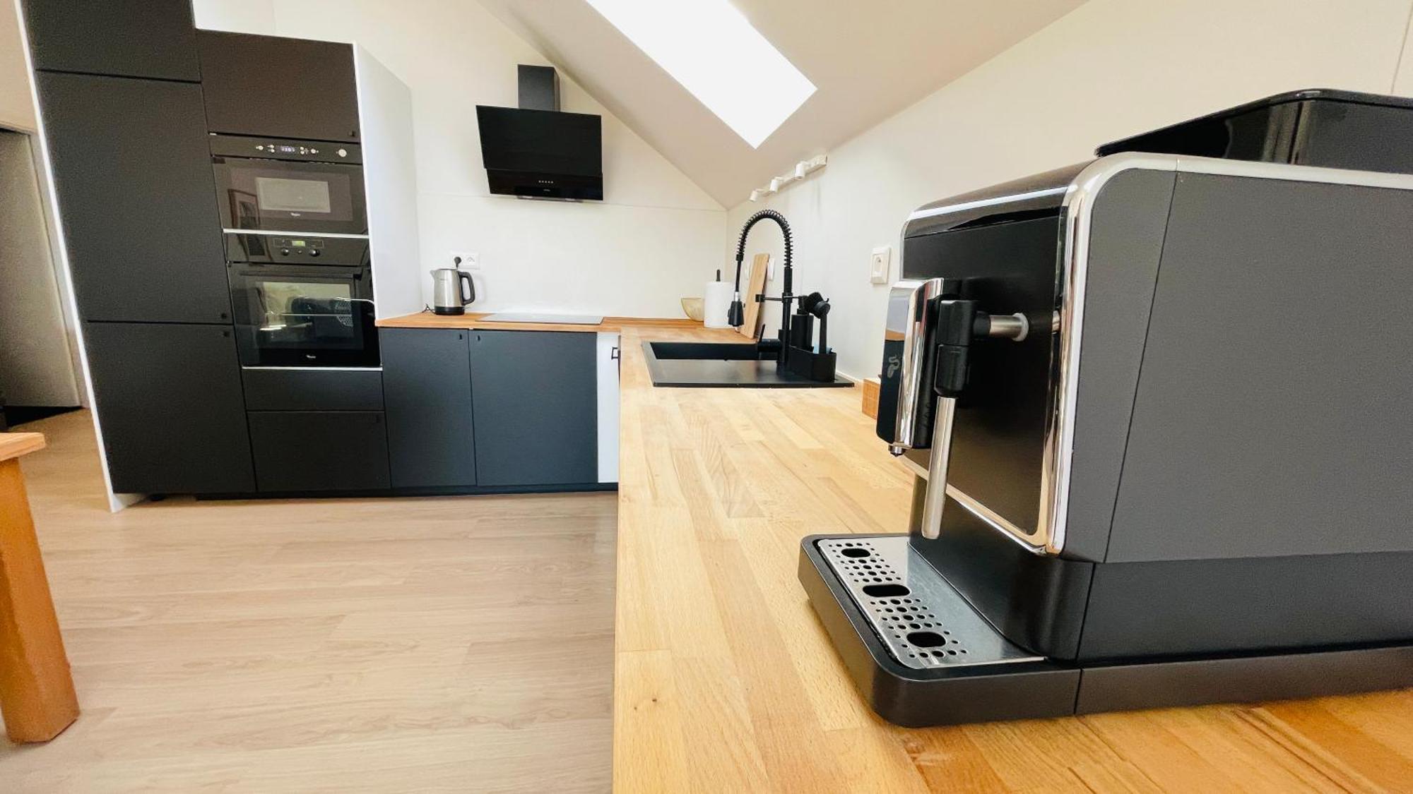 House Flow, 3 Room, Free 2 Parking * Bratislava