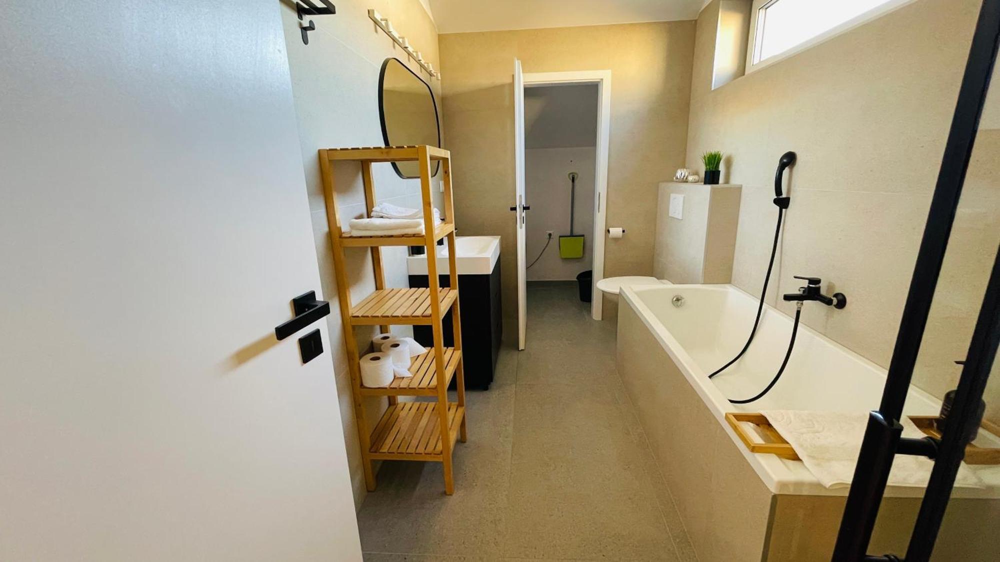 Apartmán House Flow, 3 Room, Free 2 Parking *